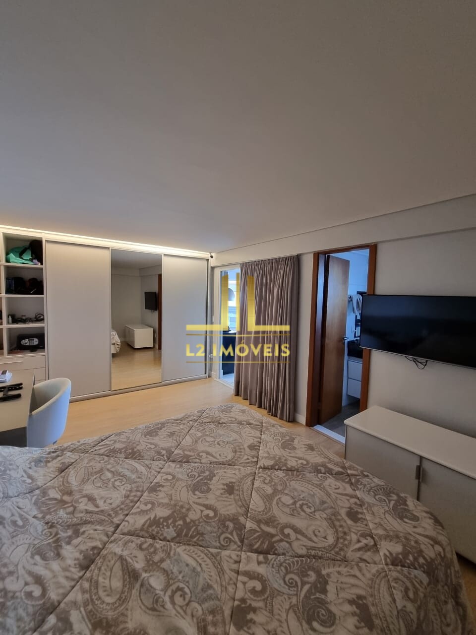 Apartamento à venda com 3 quartos, 130m² - Foto 9