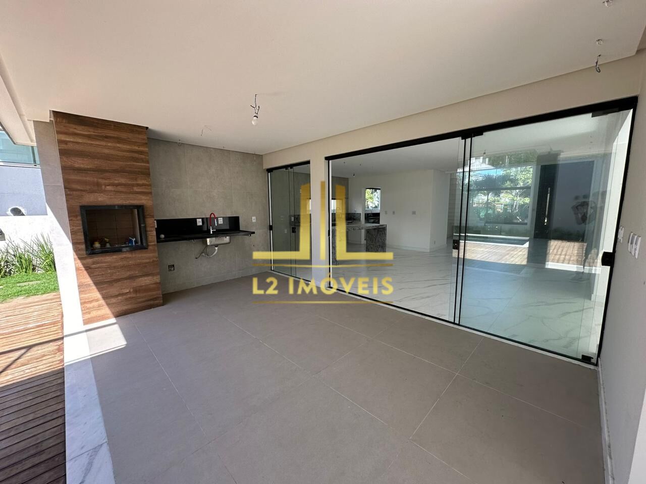 Casa à venda com 4 quartos, 345m² - Foto 10