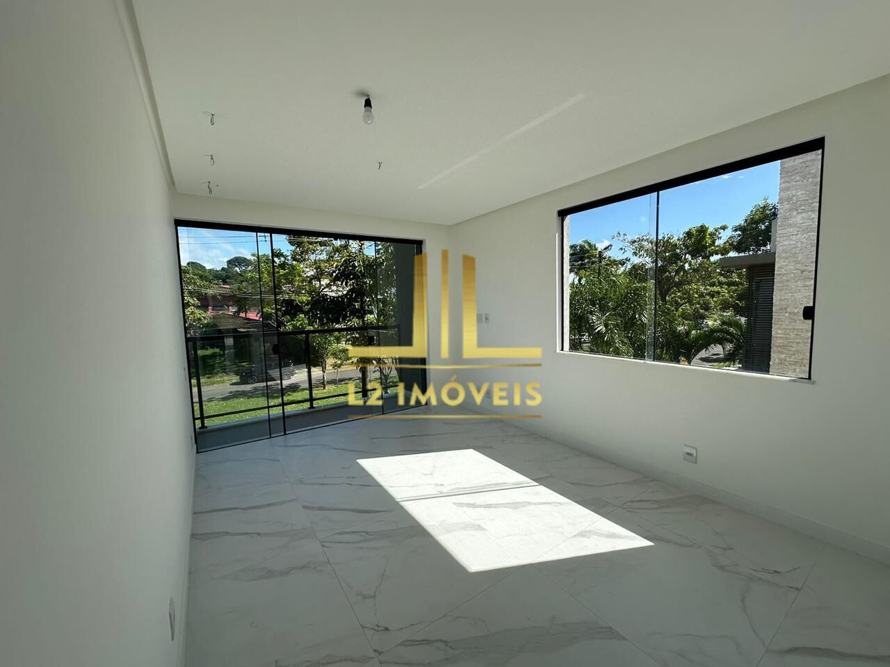 Casa à venda com 4 quartos, 345m² - Foto 14