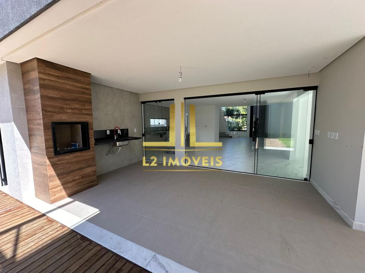 Casa à venda com 4 quartos, 345m² - Foto 9