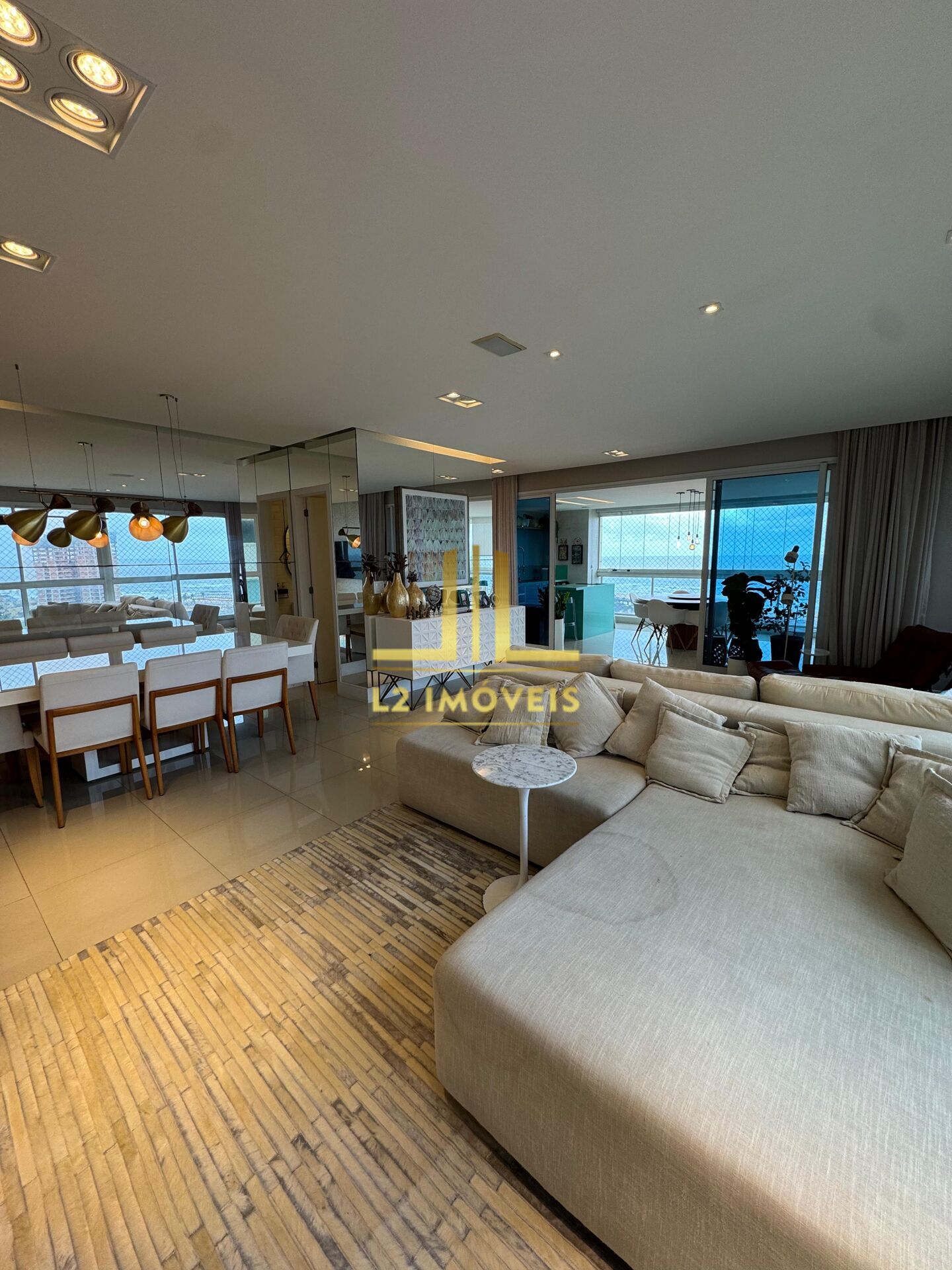 Apartamento à venda com 3 quartos, 155m² - Foto 3