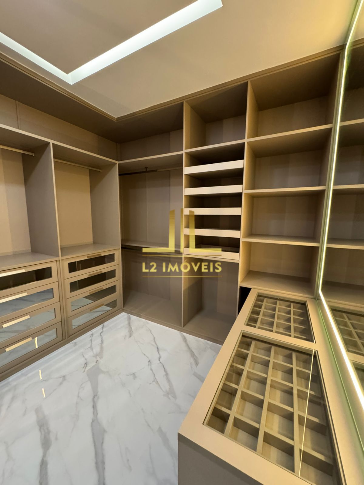 Casa à venda com 4 quartos, 580m² - Foto 23