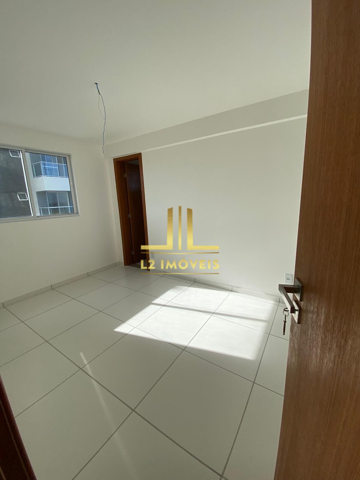 Apartamento à venda com 2 quartos, 68m² - Foto 8