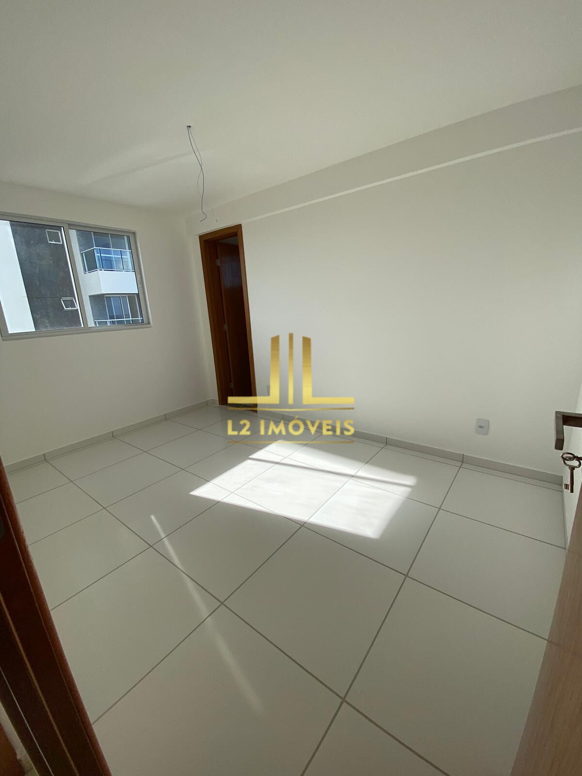 Apartamento à venda com 2 quartos, 68m² - Foto 9