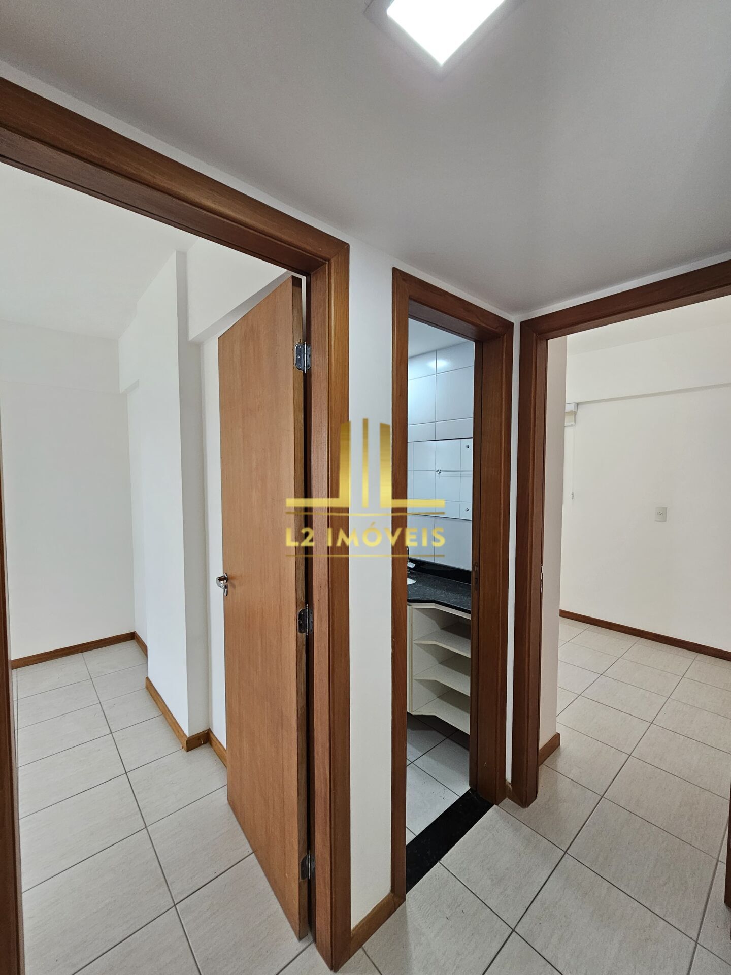 Apartamento à venda com 3 quartos, 107m² - Foto 11