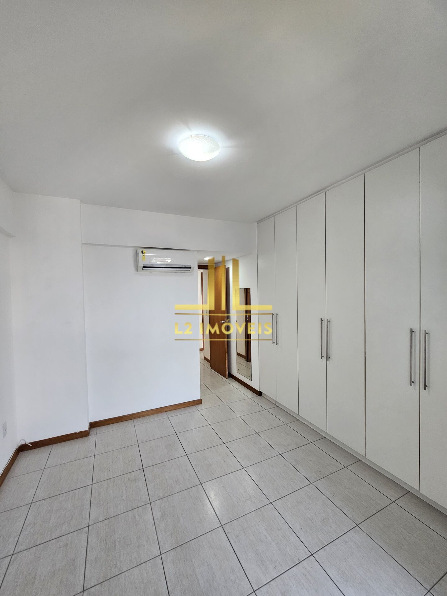 Apartamento à venda com 3 quartos, 107m² - Foto 6