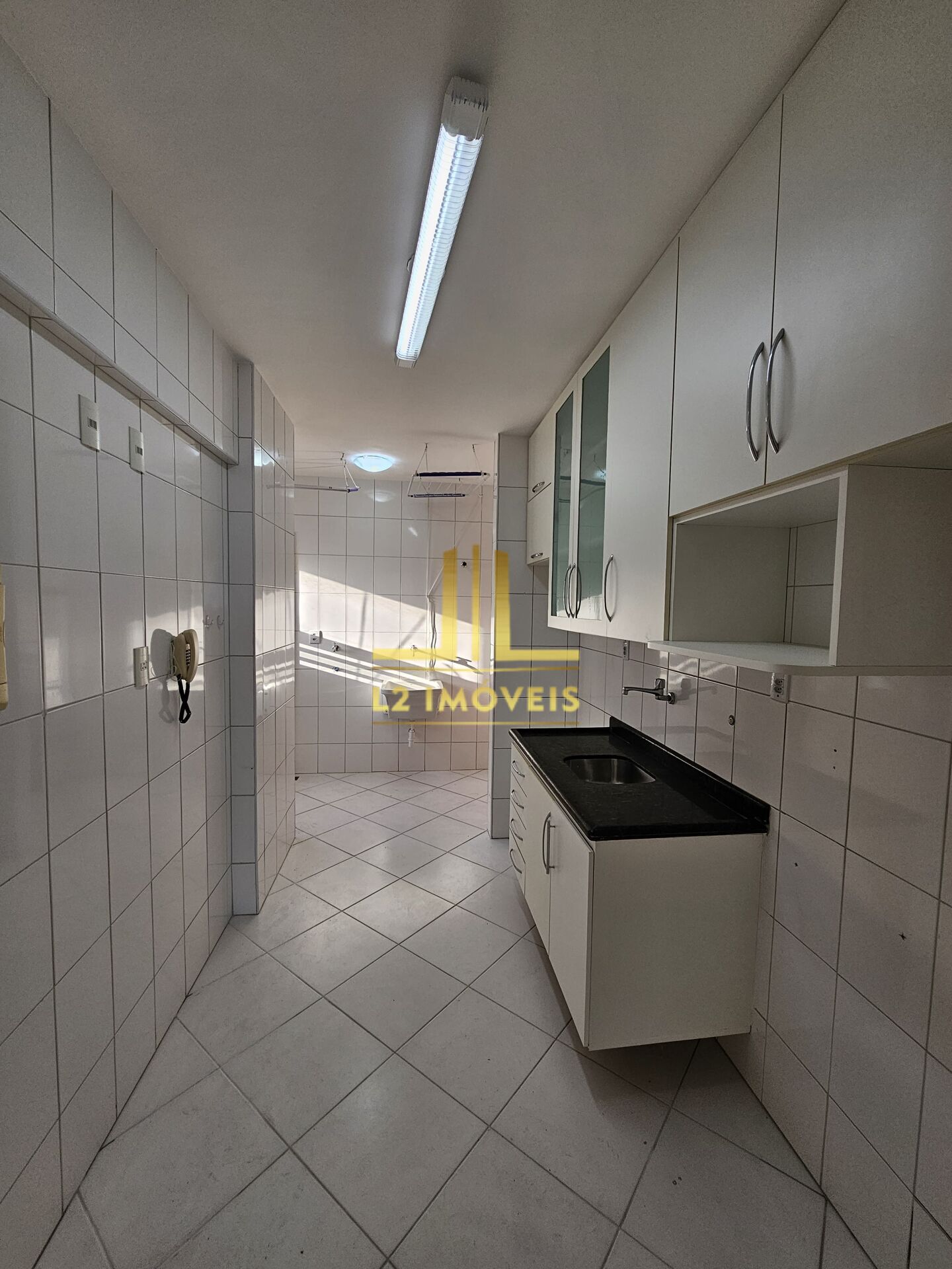 Apartamento à venda com 3 quartos, 107m² - Foto 13