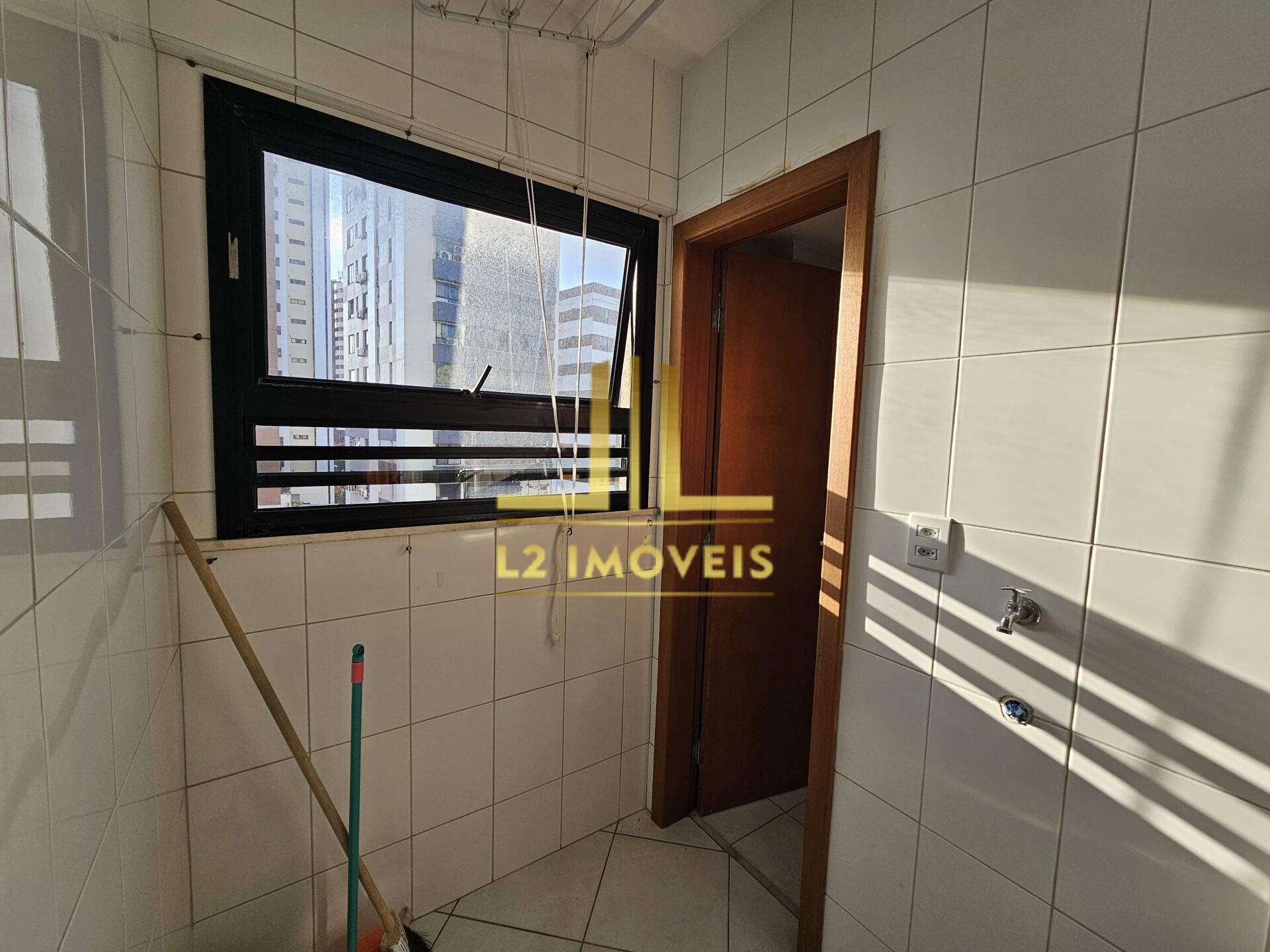 Apartamento à venda com 3 quartos, 107m² - Foto 16