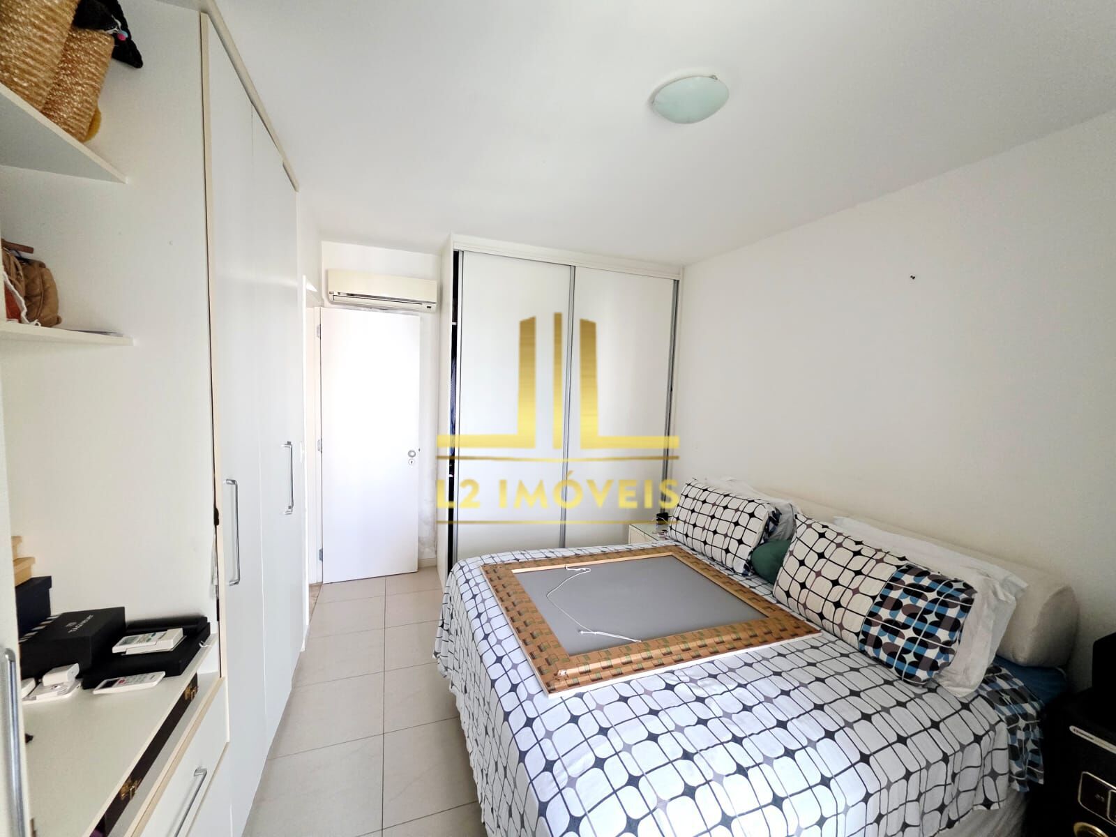 Apartamento à venda com 4 quartos, 139m² - Foto 3