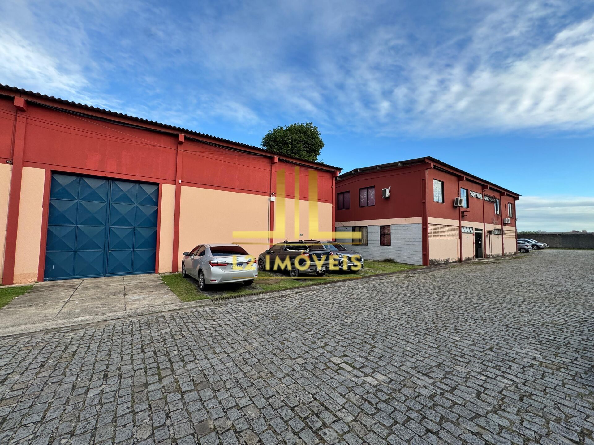 Depósito-Galpão-Armazém à venda, 1800m² - Foto 1