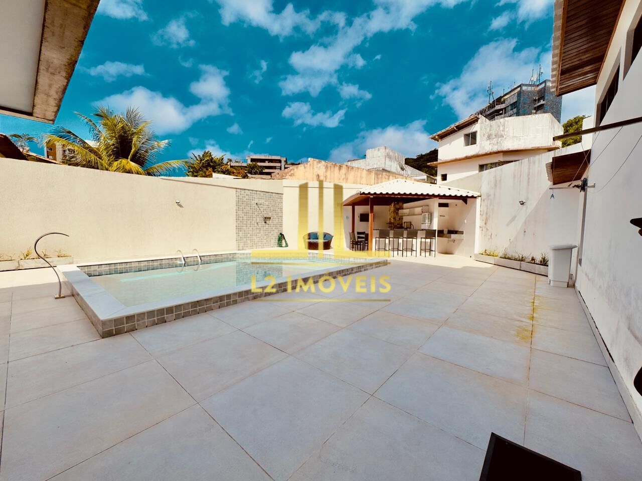 Casa à venda com 4 quartos, 310m² - Foto 4
