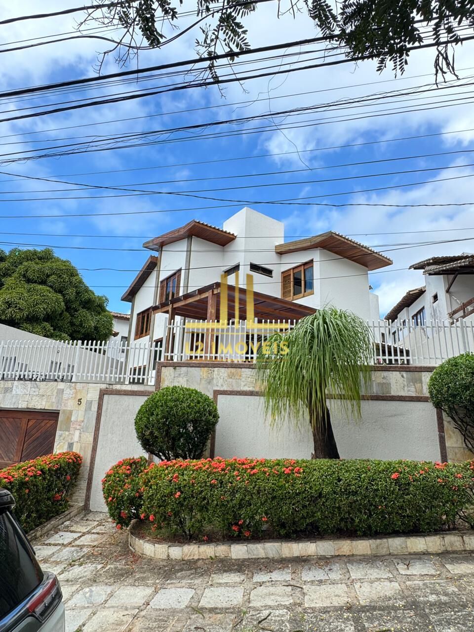 Casa à venda com 4 quartos, 310m² - Foto 3