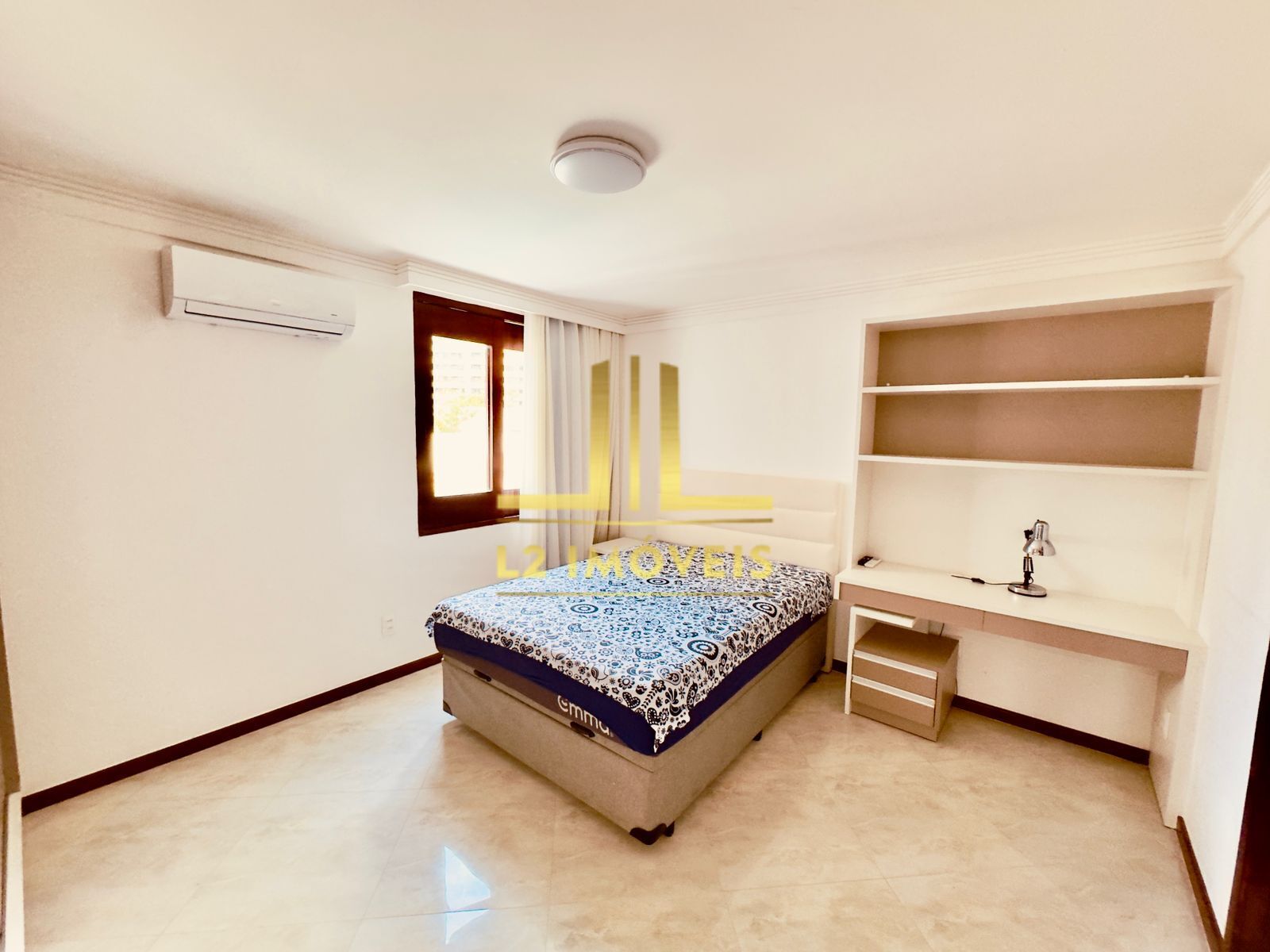 Casa à venda com 4 quartos, 310m² - Foto 12