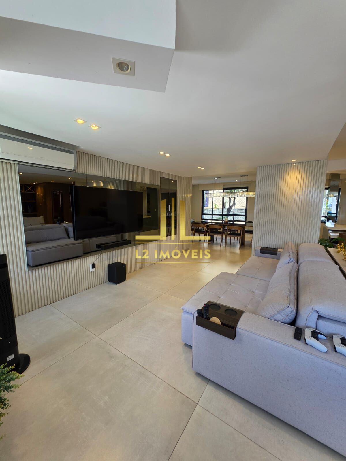 Apartamento à venda com 4 quartos, 250m² - Foto 5