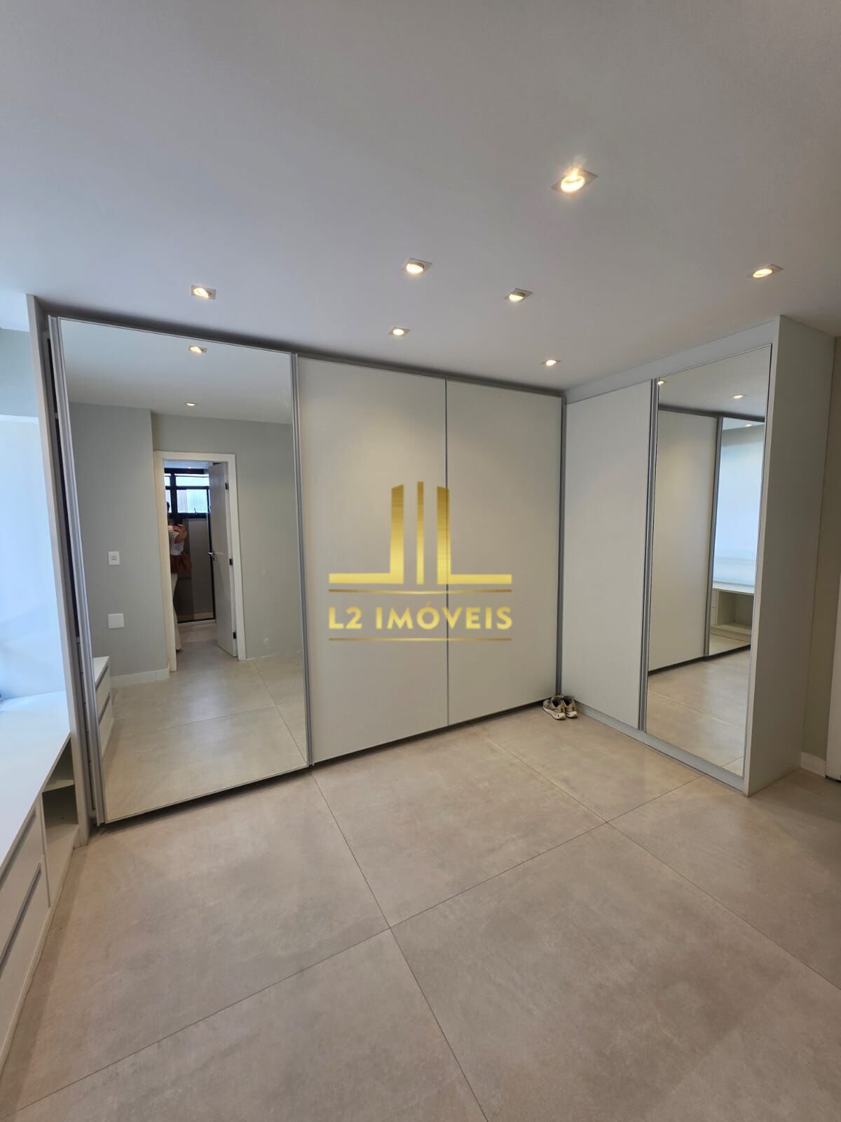 Apartamento à venda com 4 quartos, 250m² - Foto 31