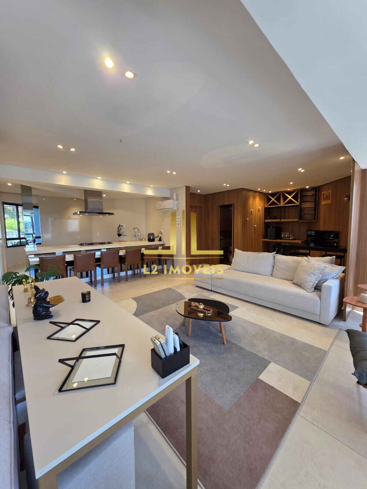 Apartamento à venda com 4 quartos, 250m² - Foto 6