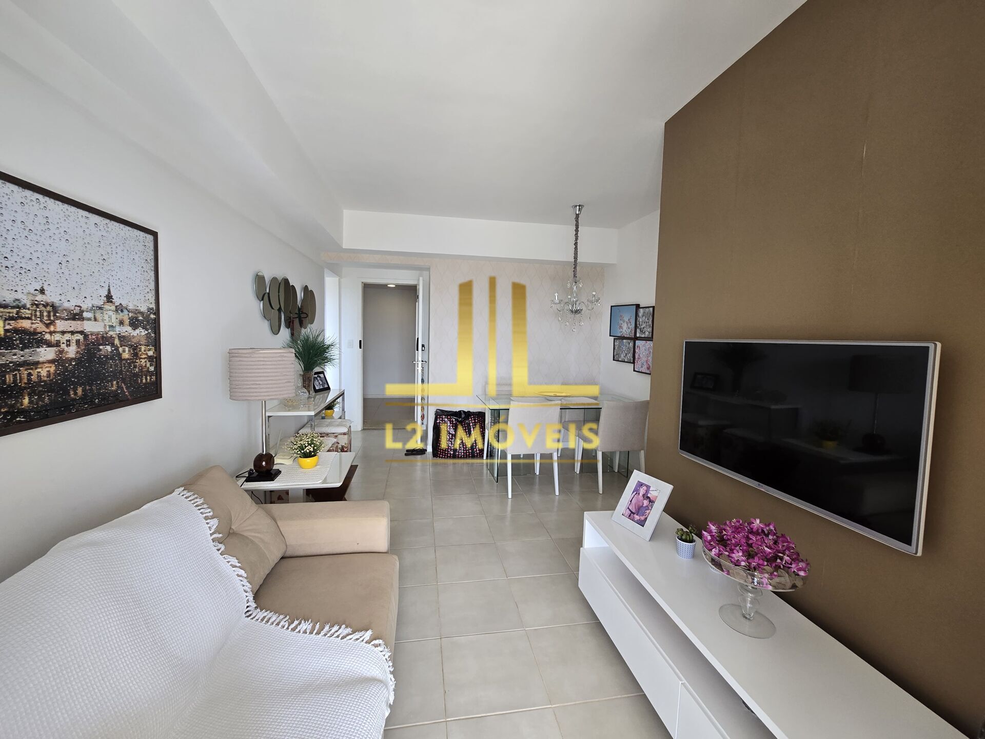 Apartamento à venda com 2 quartos, 67m² - Foto 2