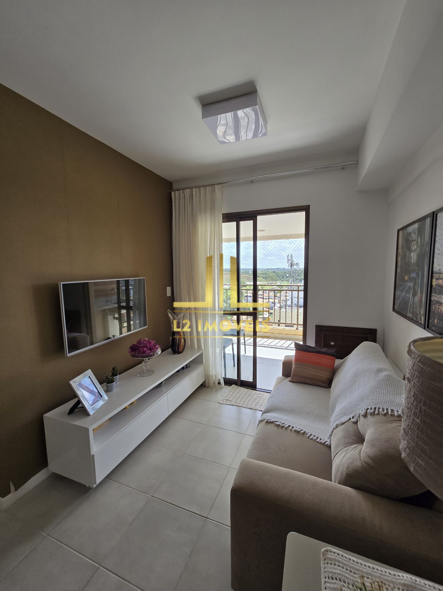 Apartamento à venda com 2 quartos, 67m² - Foto 3