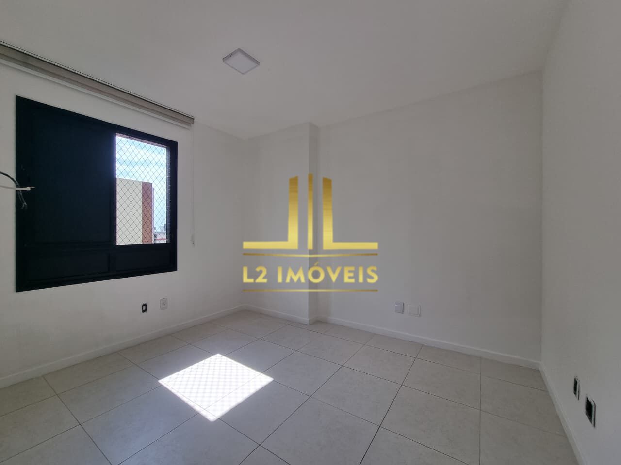 Apartamento à venda com 3 quartos, 95m² - Foto 7