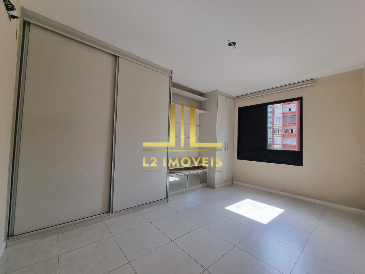 Apartamento à venda com 3 quartos, 95m² - Foto 4