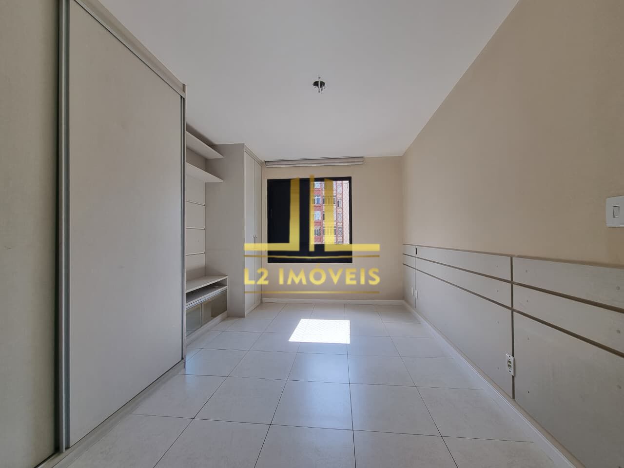 Apartamento à venda com 3 quartos, 95m² - Foto 5