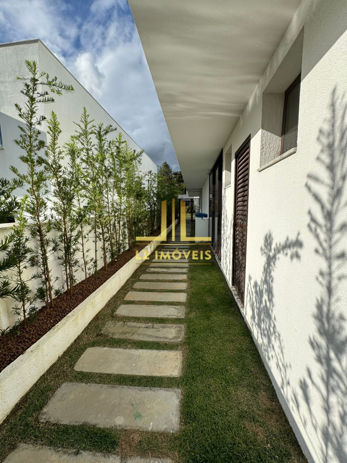 Casa à venda com 4 quartos, 335m² - Foto 11