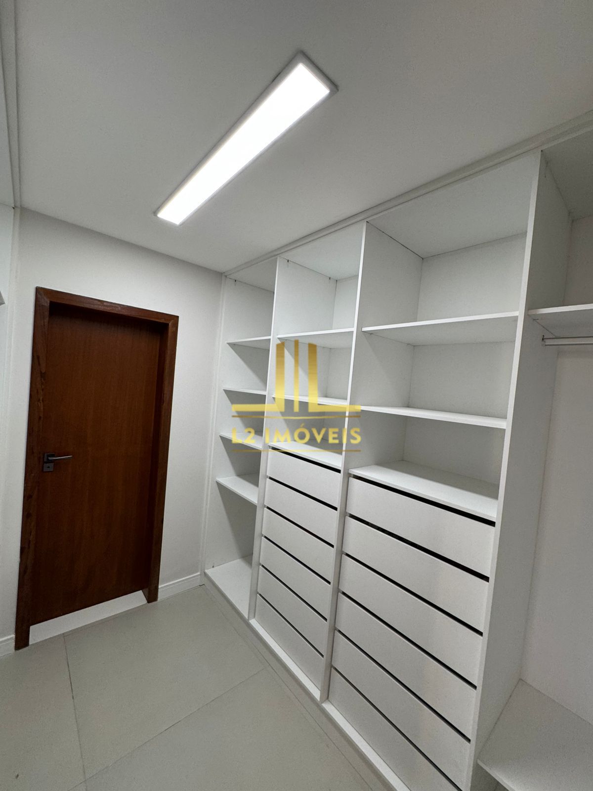 Casa à venda com 4 quartos, 335m² - Foto 25