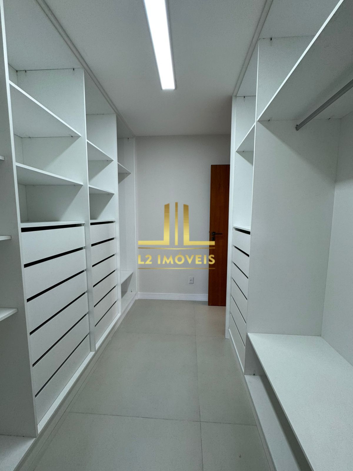 Casa à venda com 4 quartos, 335m² - Foto 24