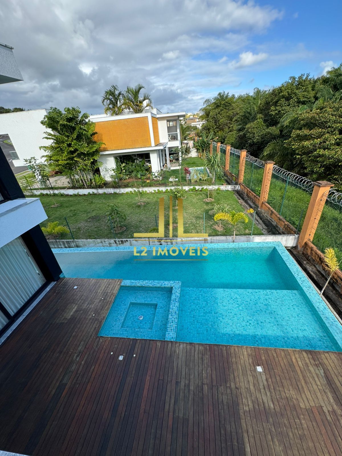 Casa à venda com 4 quartos, 335m² - Foto 8