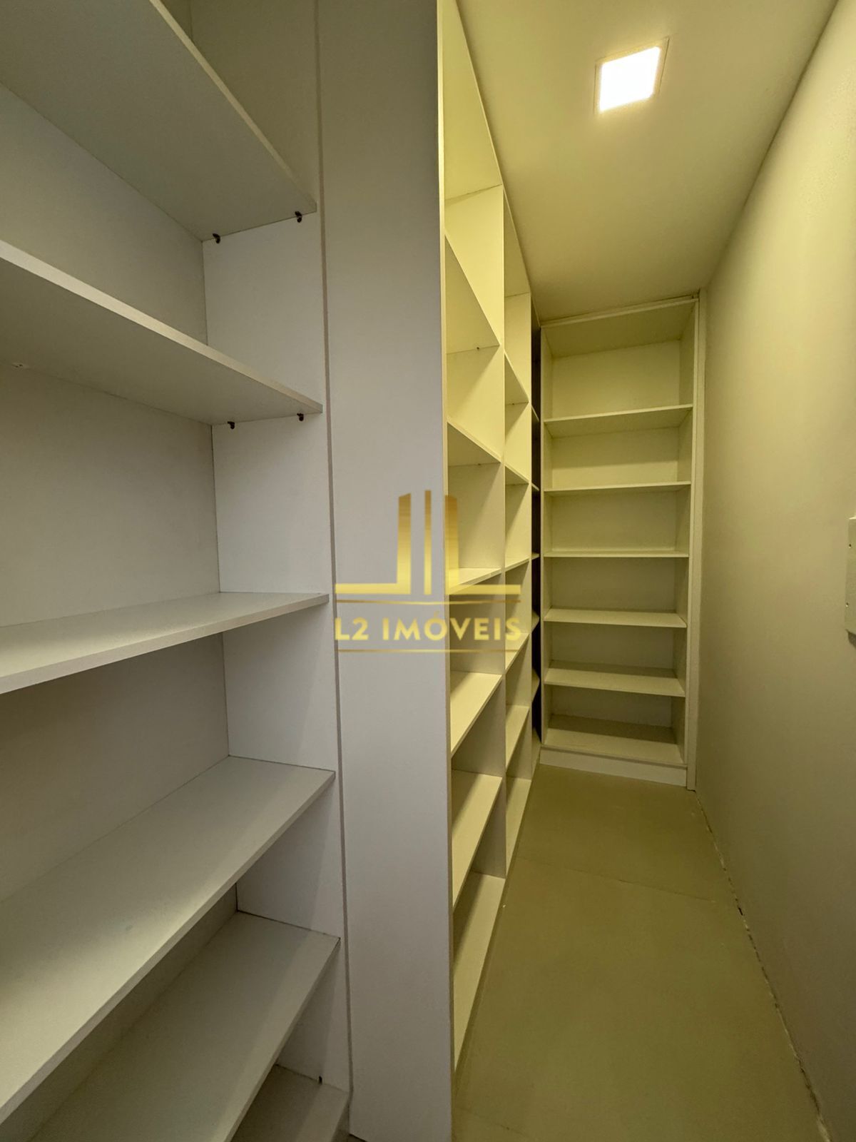 Casa à venda com 4 quartos, 335m² - Foto 26