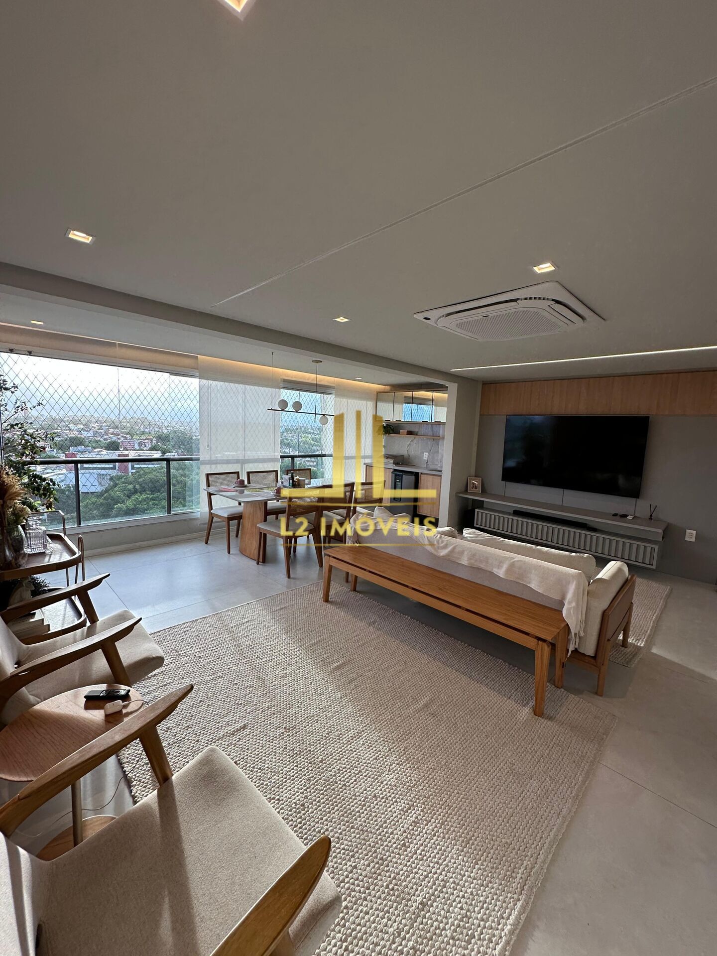 Apartamento à venda com 3 quartos, 106m² - Foto 2
