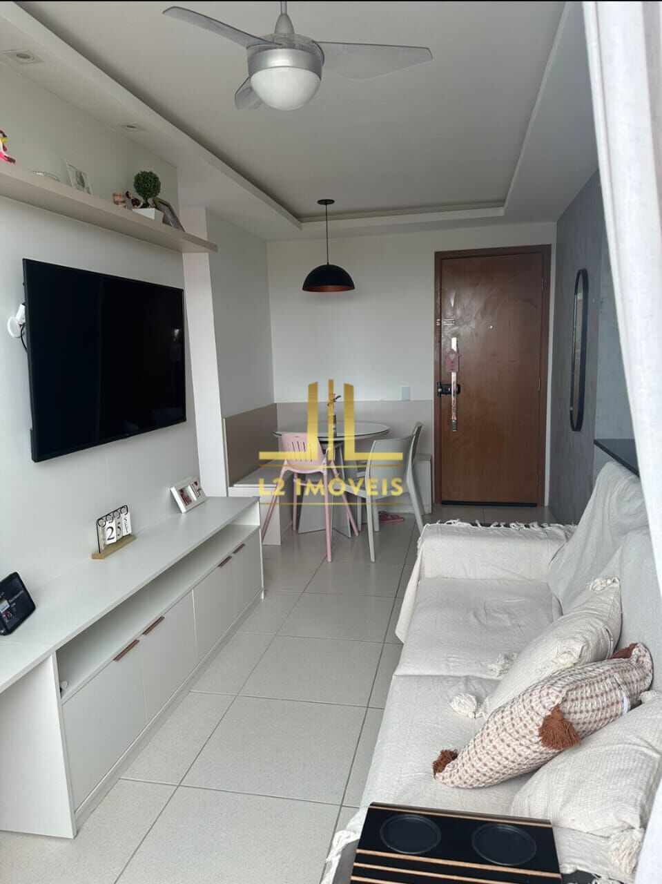 Apartamento à venda com 2 quartos, 47m² - Foto 2