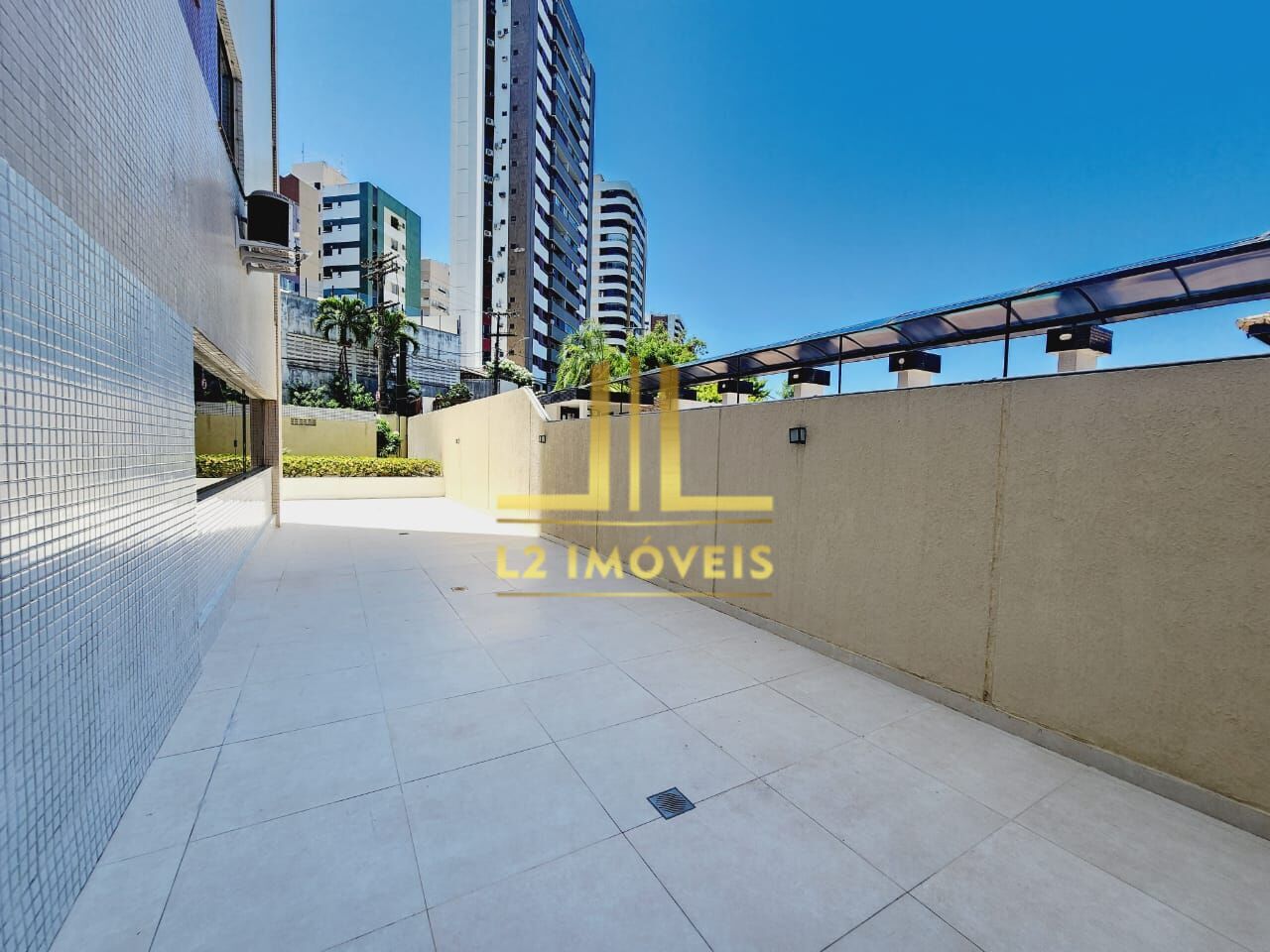 Apartamento - Caminho das árvores
