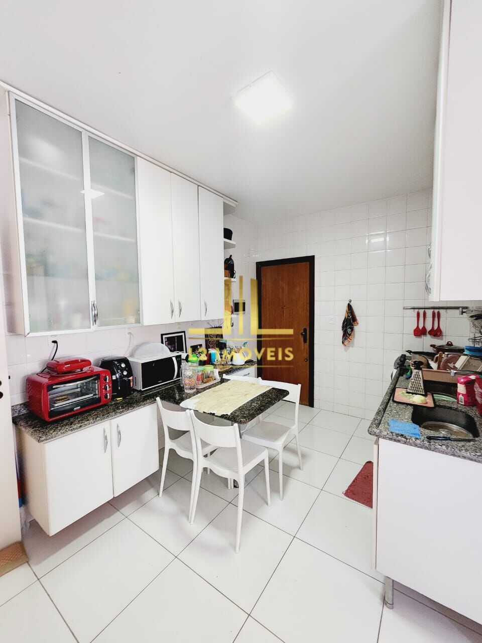 Apartamento - Caminho das árvores