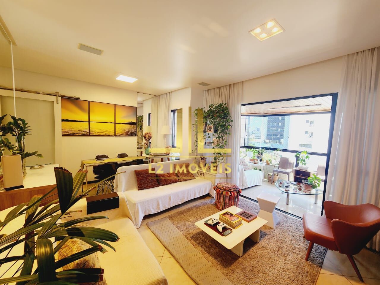 Apartamento - Caminho das árvores