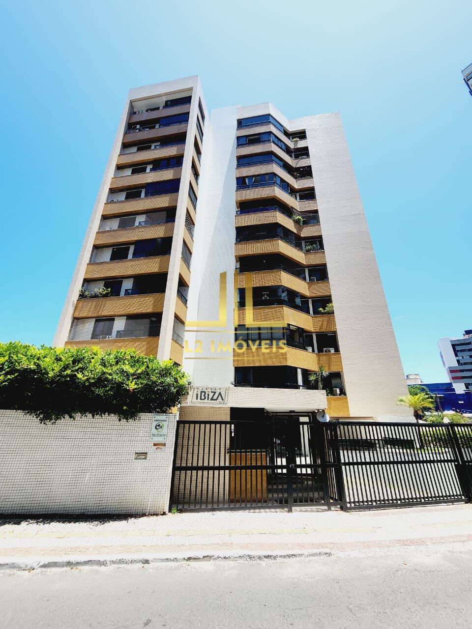 Apartamento - Caminho das árvores