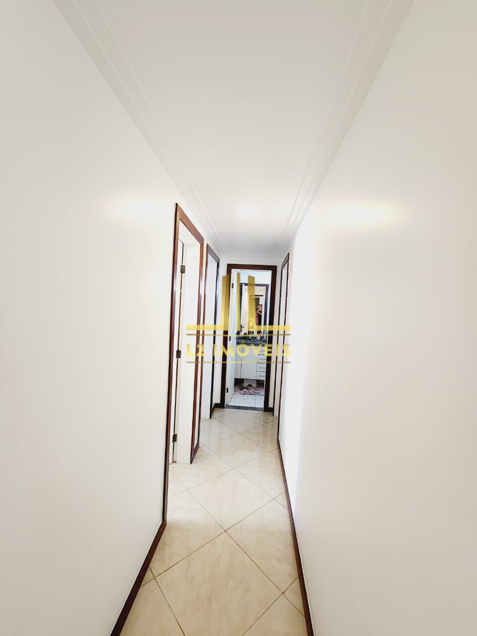 Apartamento - Caminho das árvores