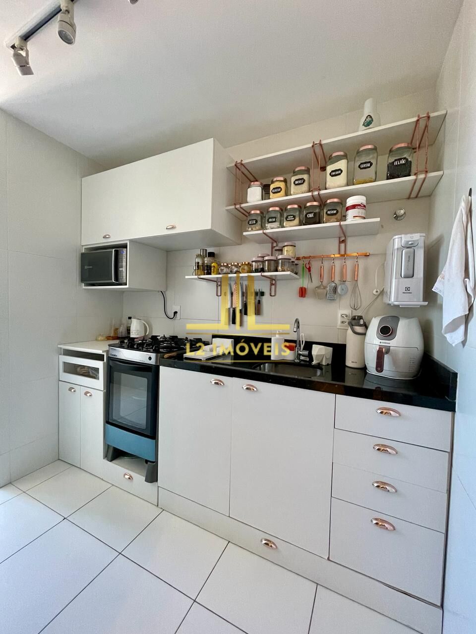 Apartamento à venda com 2 quartos, 85m² - Foto 9