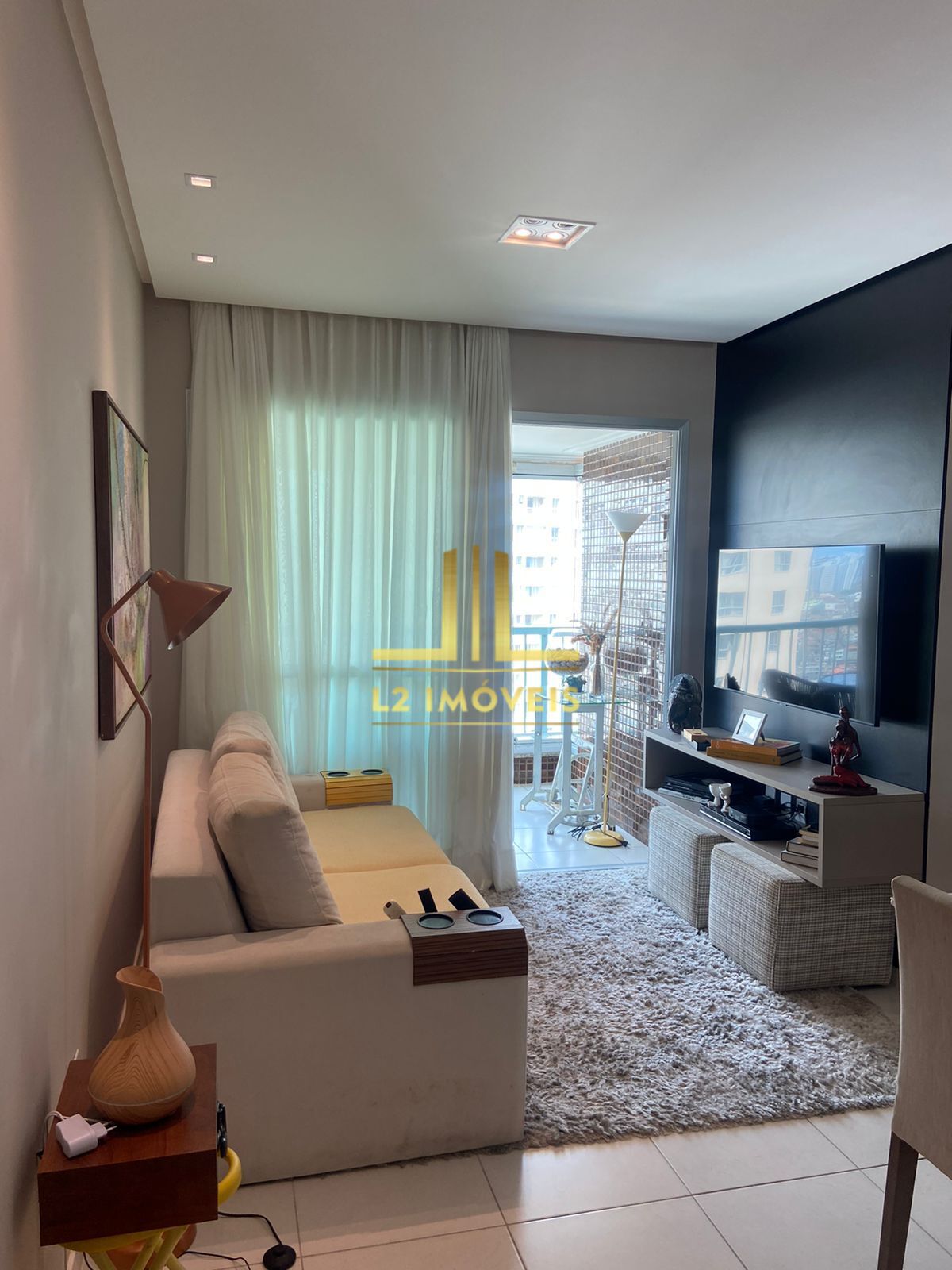 Apartamento à venda com 3 quartos, 72m² - Foto 2