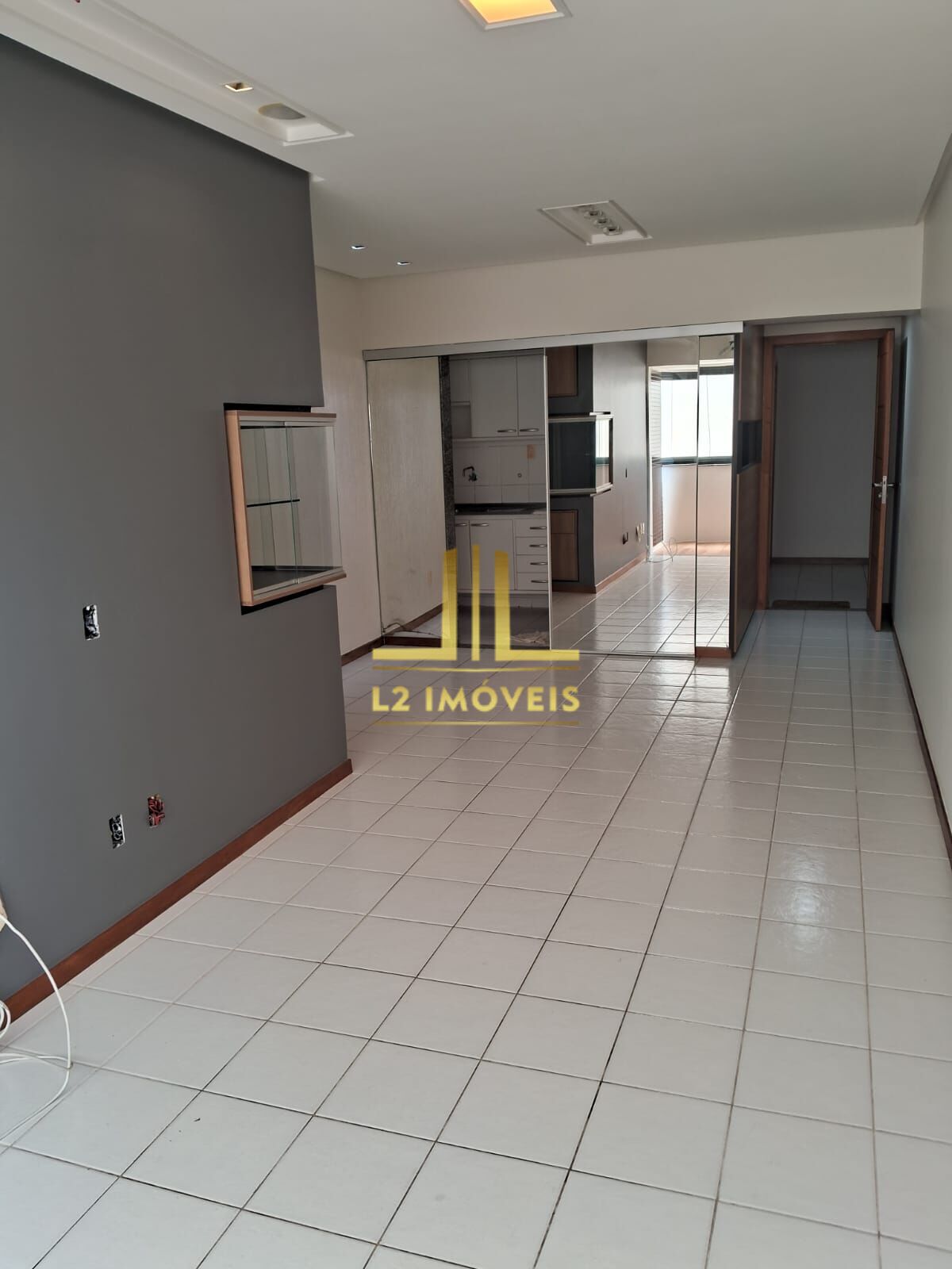 Apartamento à venda com 3 quartos, 79m² - Foto 2