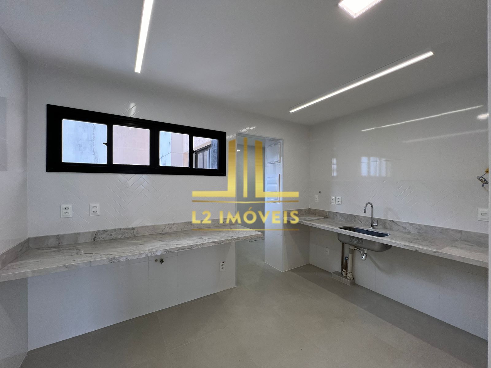 Apartamento à venda com 3 quartos, 118m² - Foto 9