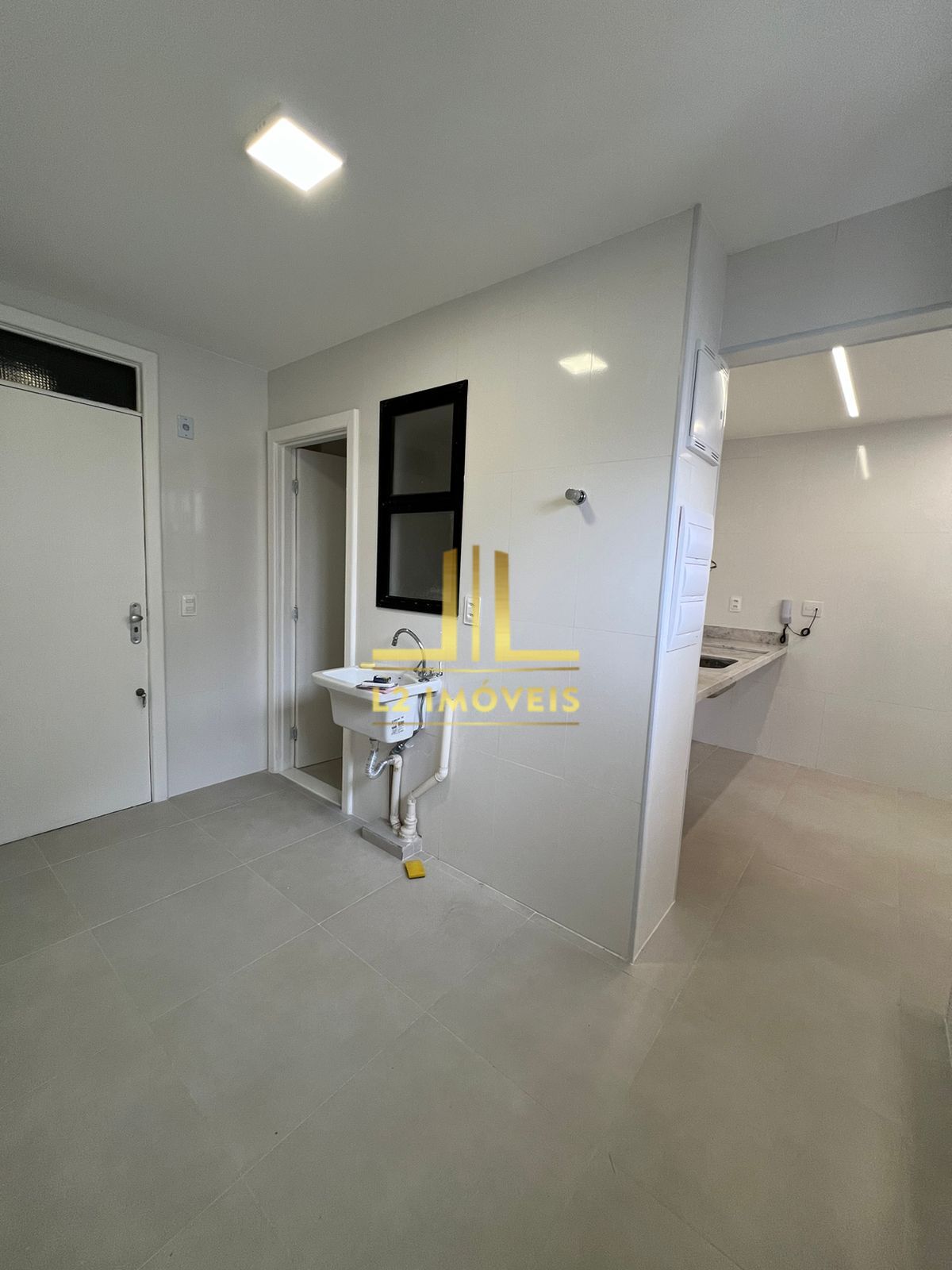 Apartamento à venda com 3 quartos, 118m² - Foto 12