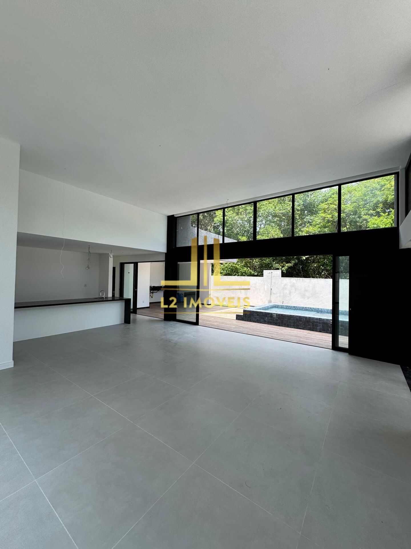 Casa à venda com 4 quartos, 250m² - Foto 5