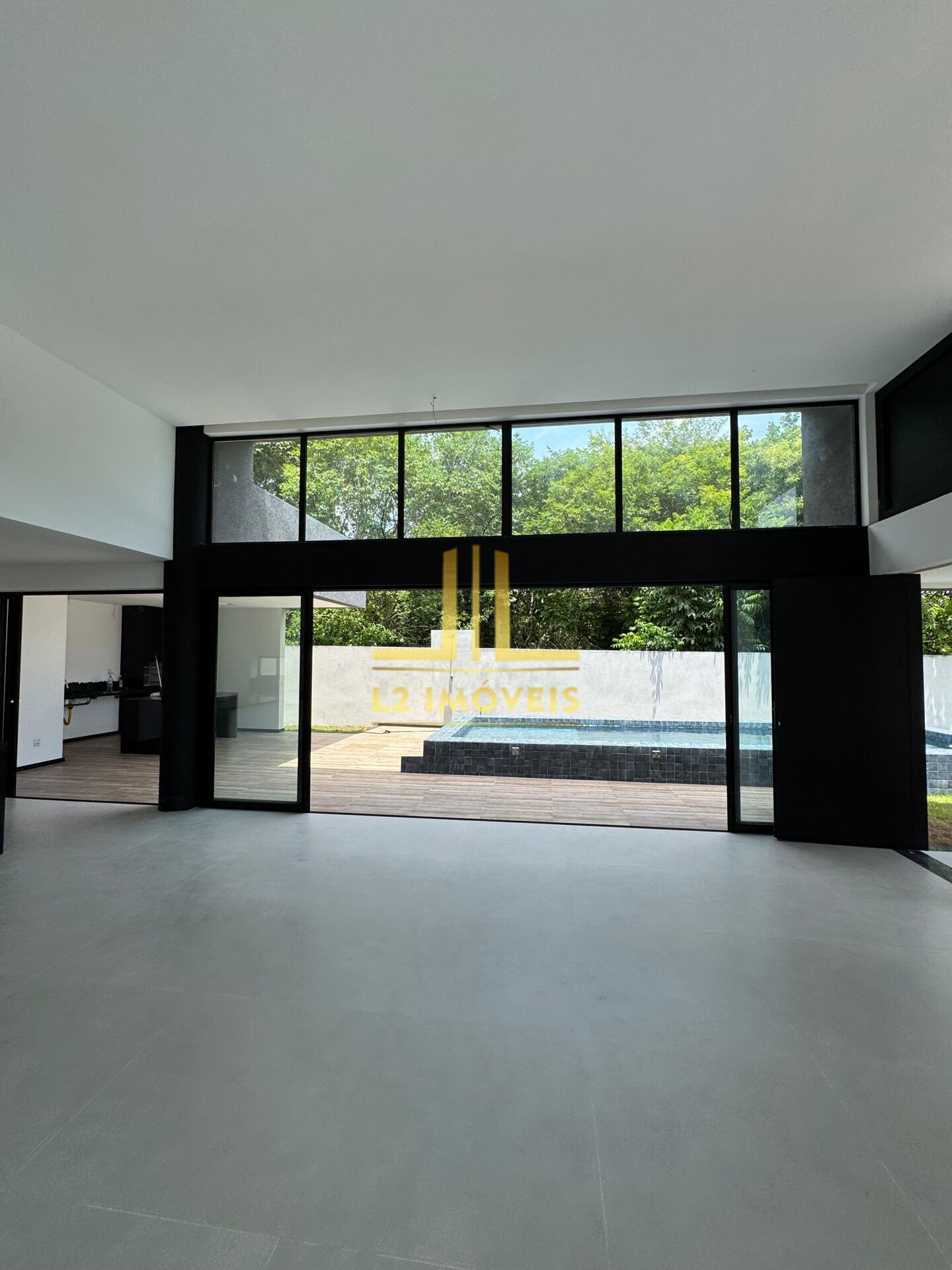 Casa à venda com 4 quartos, 250m² - Foto 4