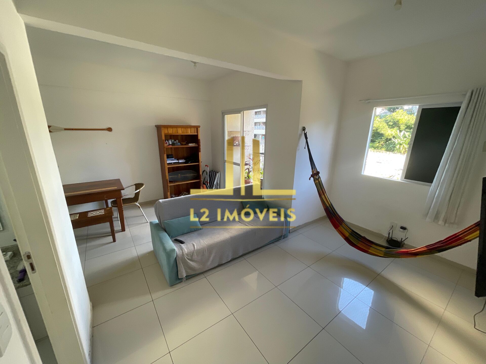 Casa à venda com 4 quartos, 237m² - Foto 1