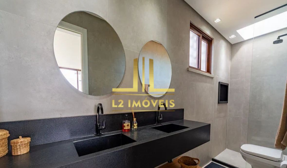 Casa à venda com 4 quartos, 298m² - Foto 11