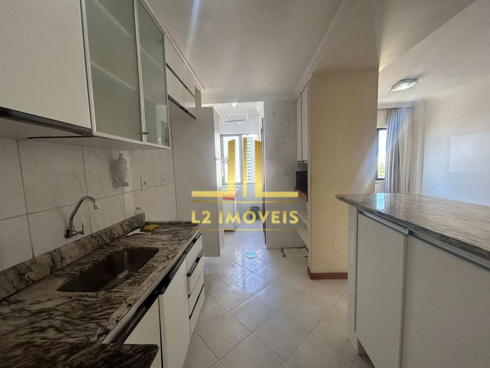 Apartamento à venda com 2 quartos, 68m² - Foto 13