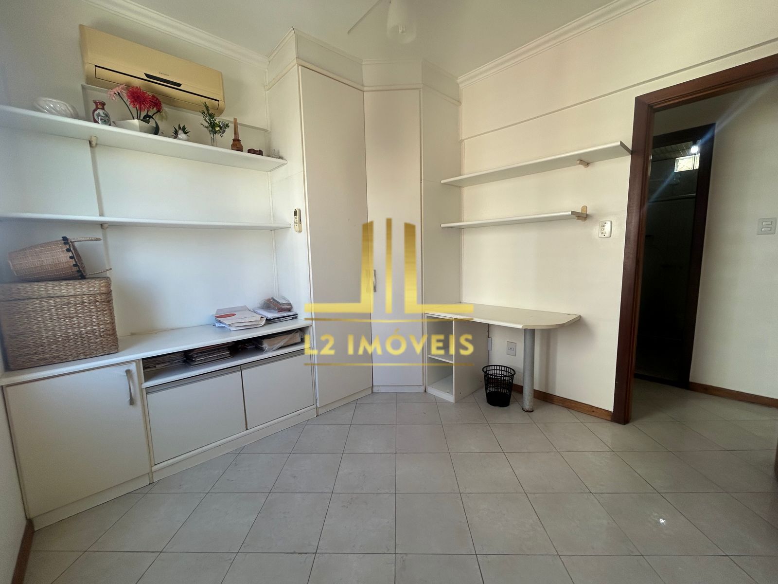 Apartamento à venda com 2 quartos, 68m² - Foto 8