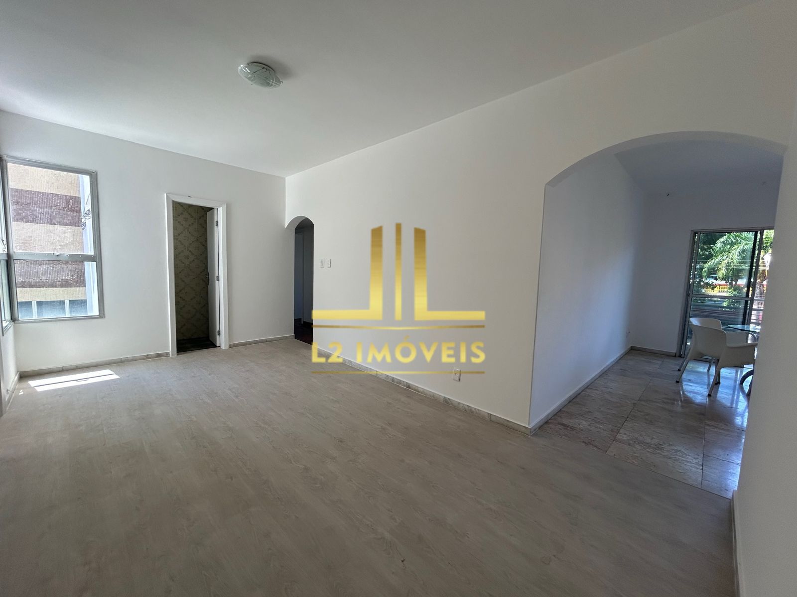 Apartamento à venda com 3 quartos, 138m² - Foto 1