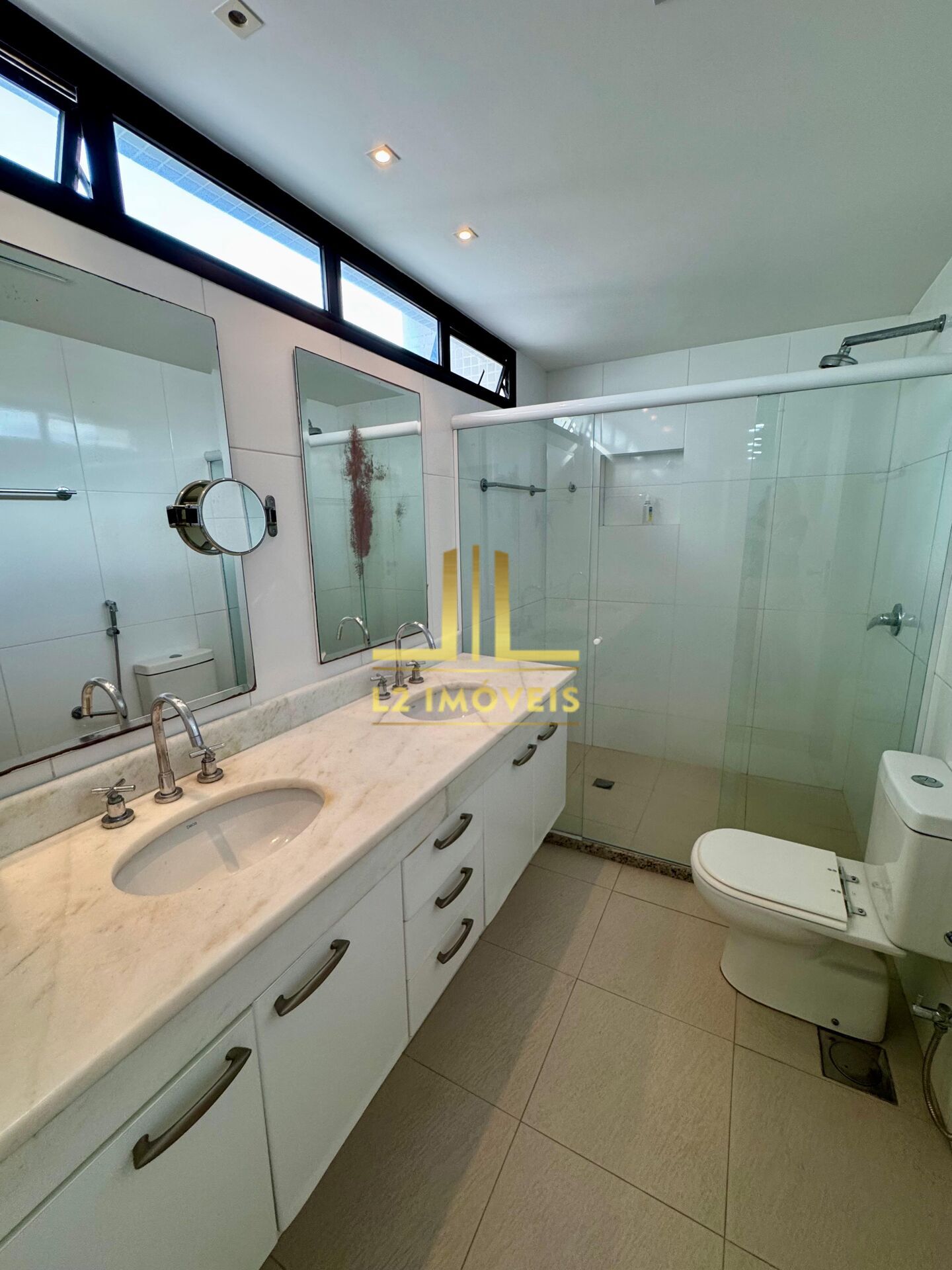 Apartamento à venda com 4 quartos, 234m² - Foto 16